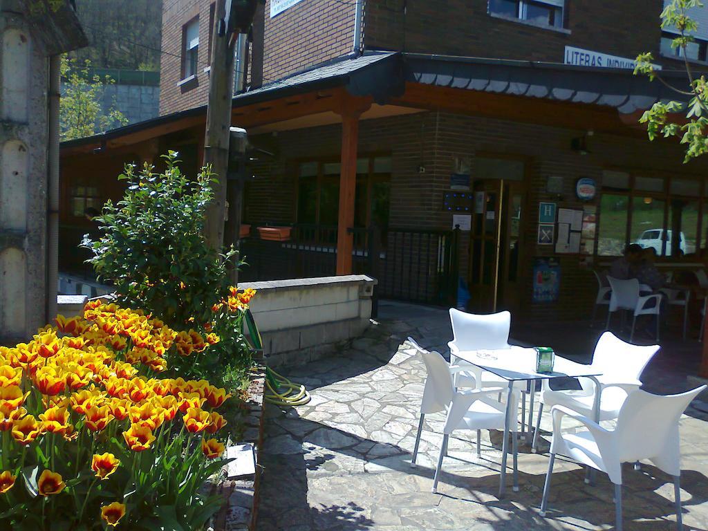 Hostal El Peregrino La Portela de Valcarce Esterno foto