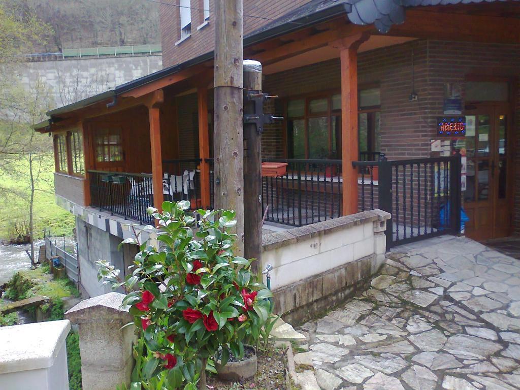 Hostal El Peregrino La Portela de Valcarce Esterno foto