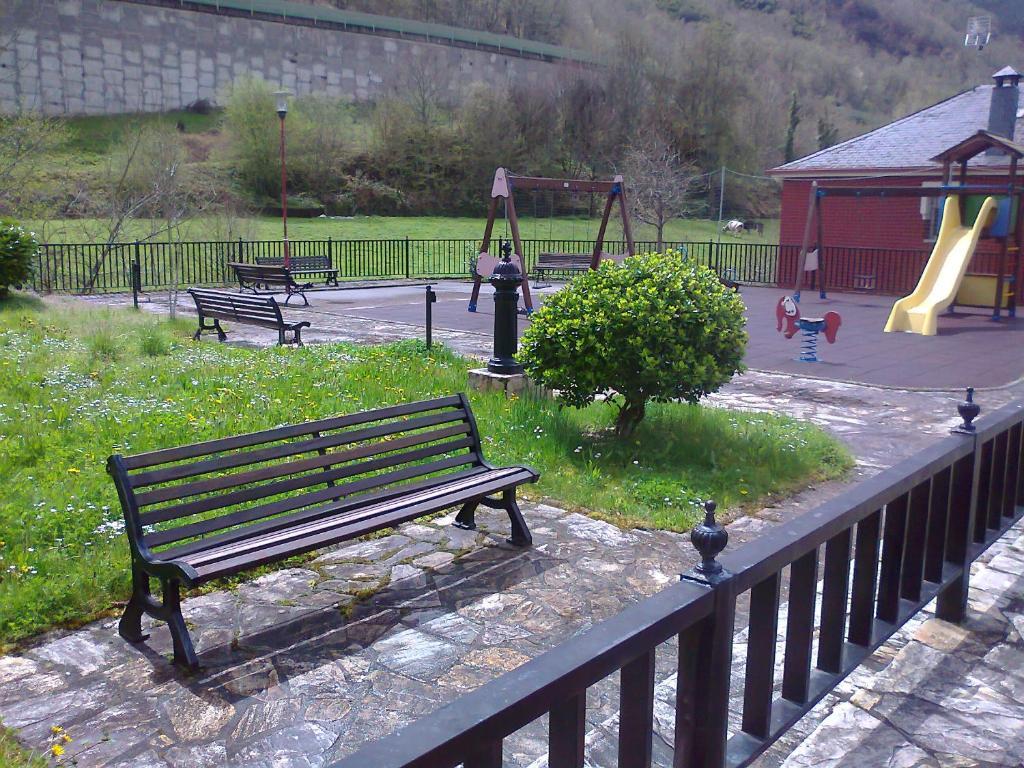 Hostal El Peregrino La Portela de Valcarce Esterno foto
