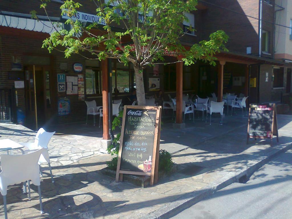 Hostal El Peregrino La Portela de Valcarce Esterno foto